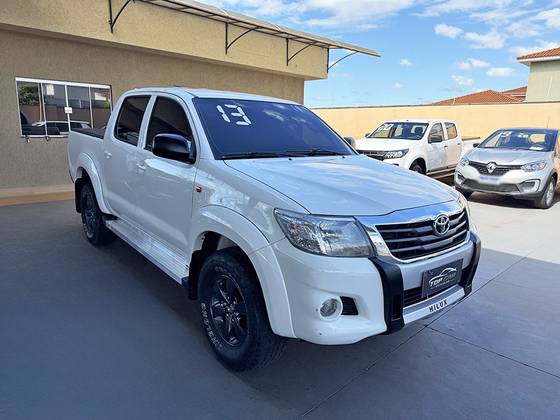 TOYOTA HILUX 2.7 SR 4X2 CD 16V FLEX 4P AUTOMÁTICO